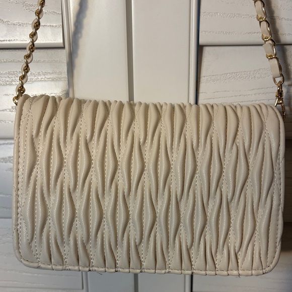 Valentino Orlandi White Purse with Vegan Leather and WAVEY Texture- BNWT - Picture 3 of 5